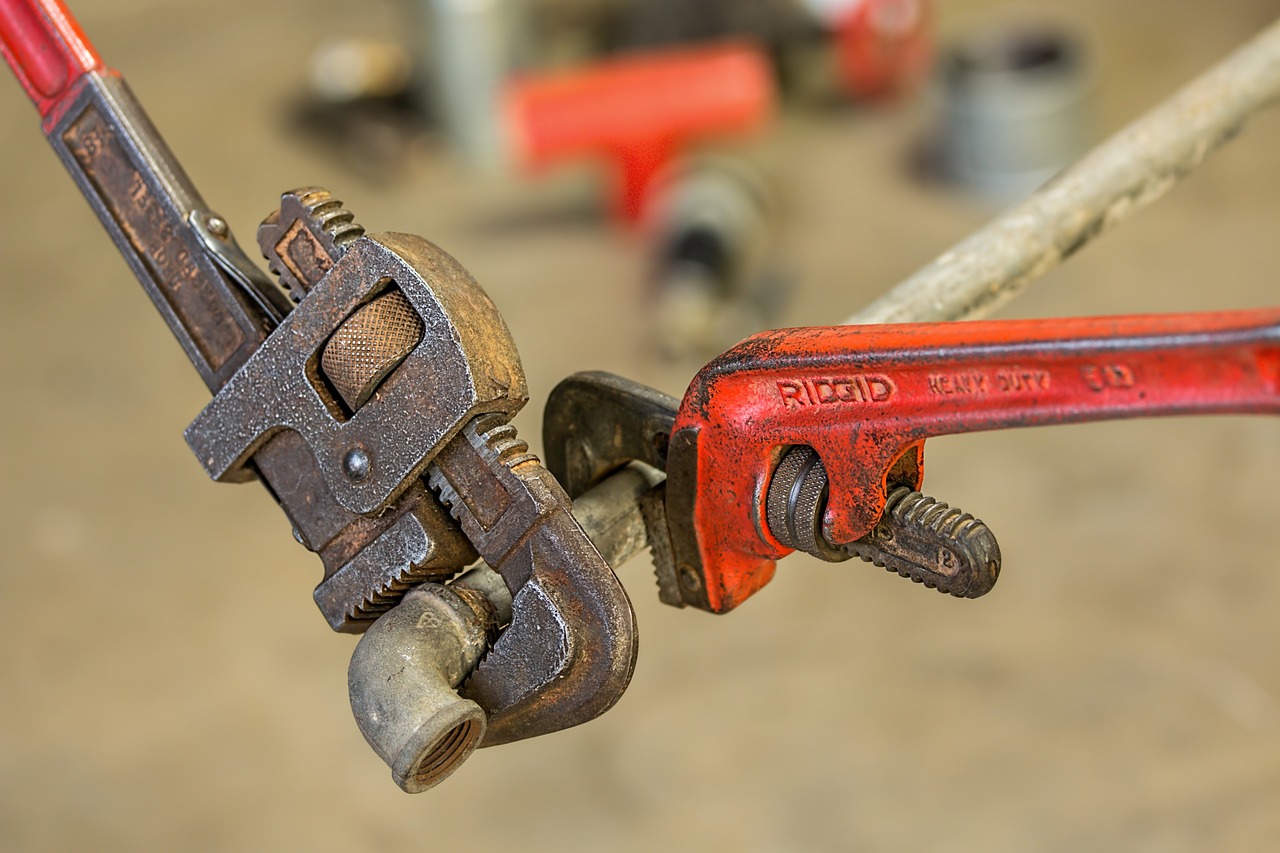 Tools You’ll Need: Simple Supplies for a Quick Fix (image credits: pixabay)