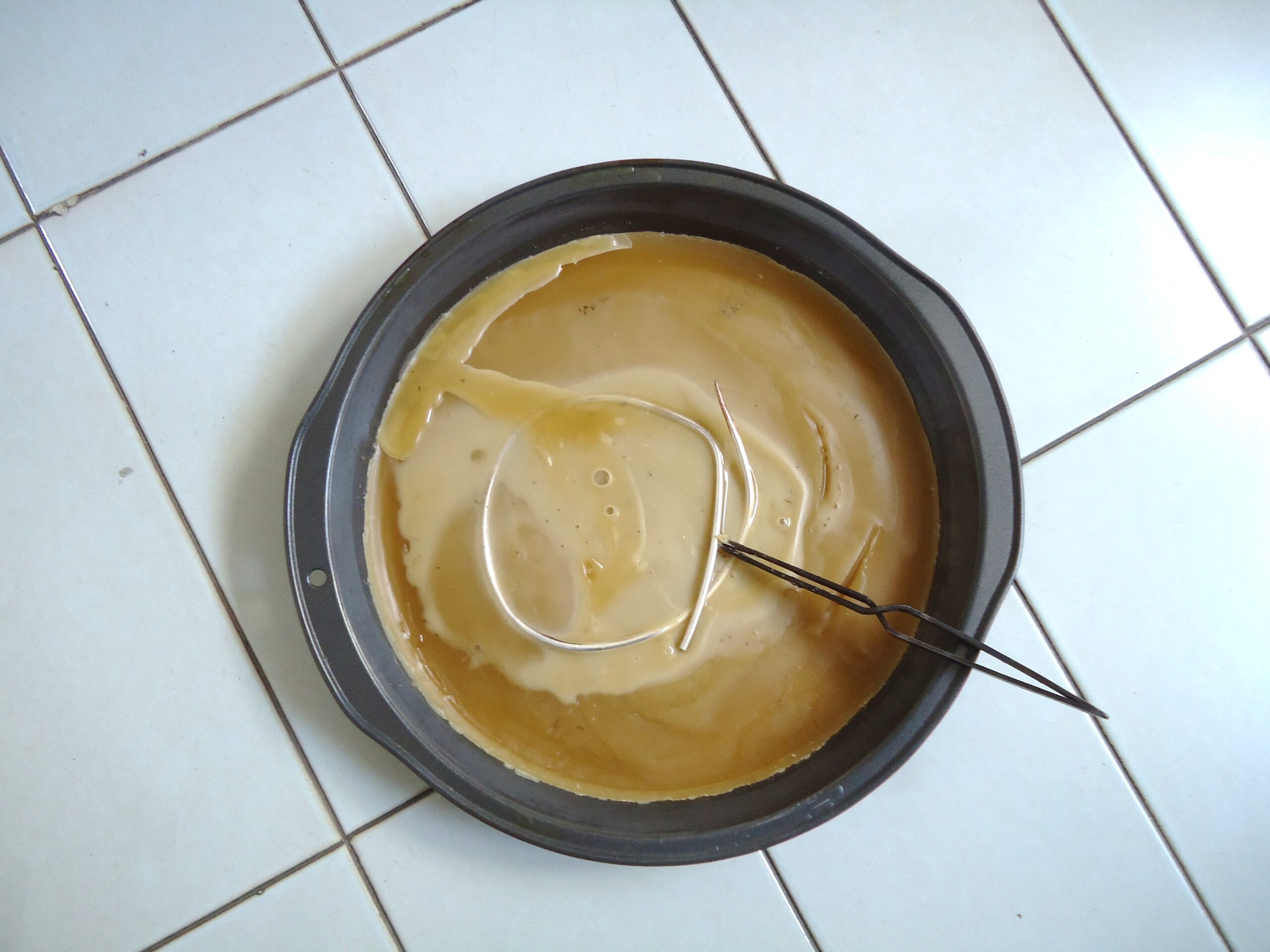 Lubricate Moving Parts (image credits: wikimedia)