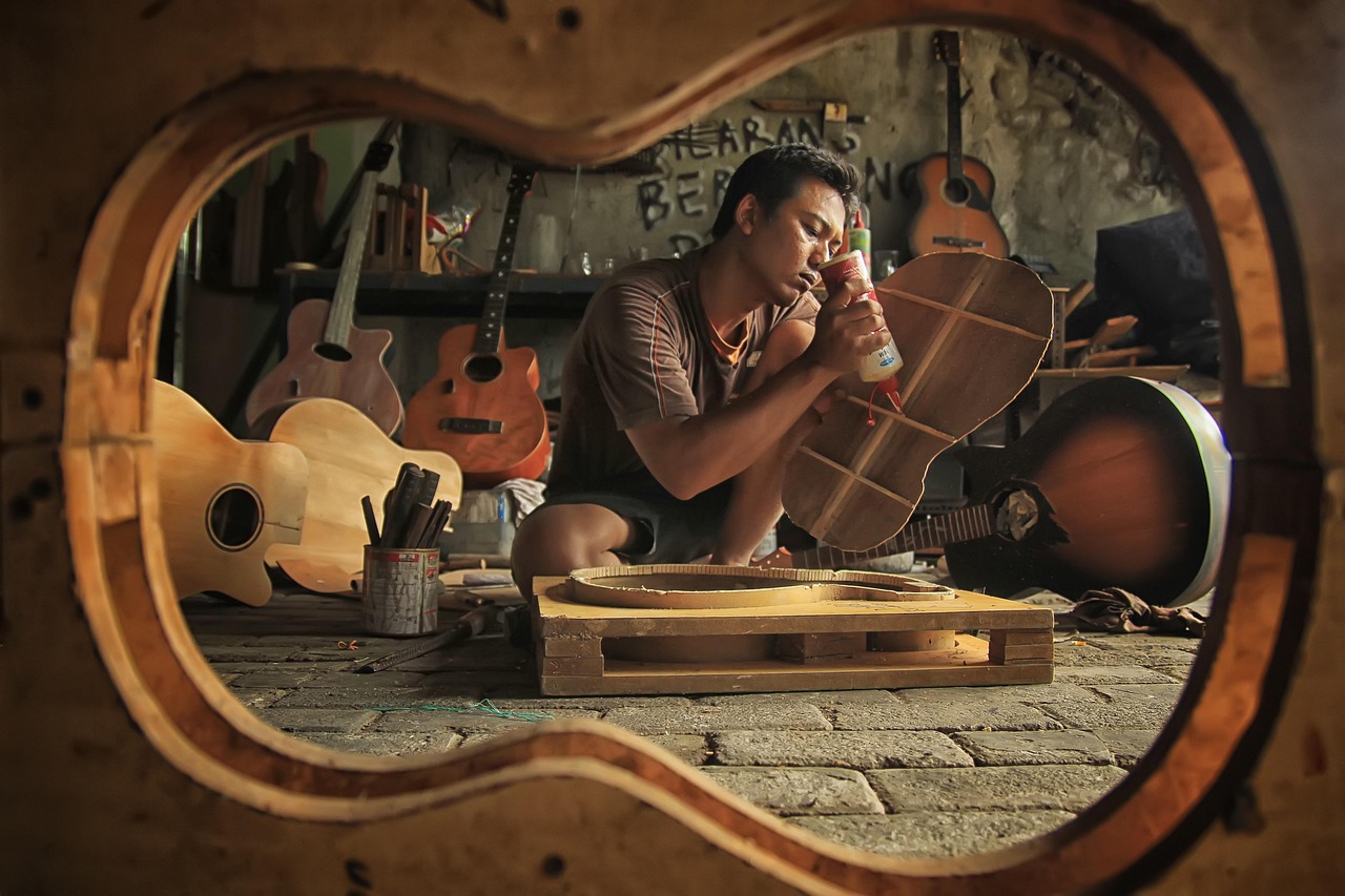 Woodworking Clubs and Community Workshops (image credits: pixabay)