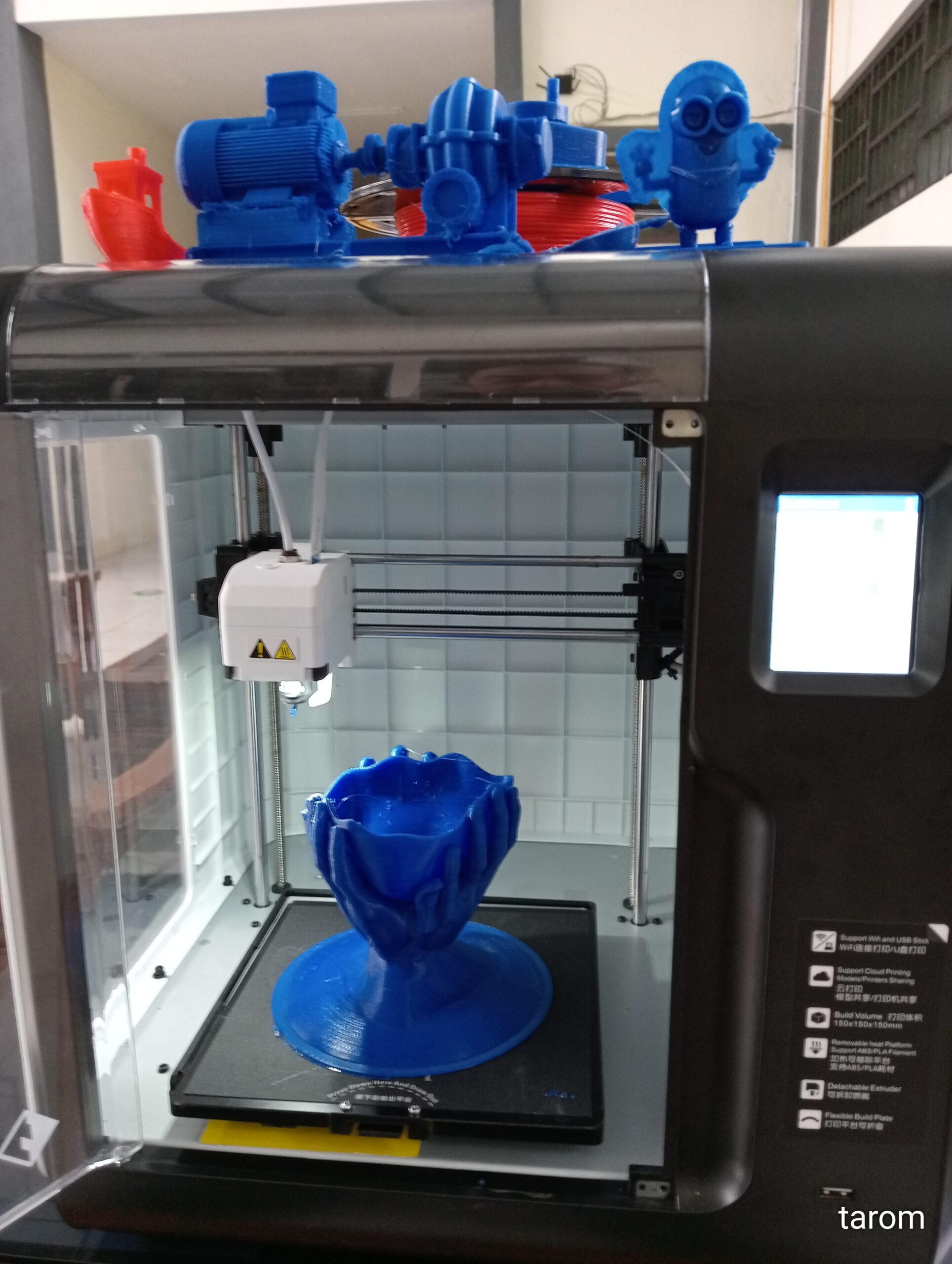 3D Printing Breakthroughs: Manufacturing Magic at Your Fingertips (image credits: wikimedia)