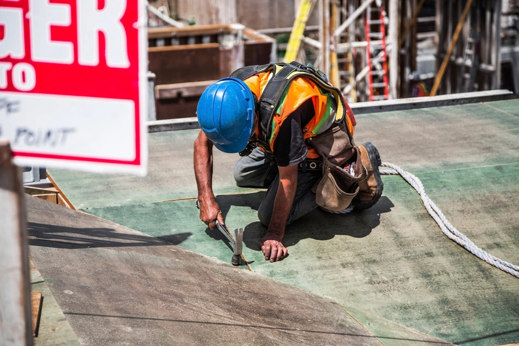 The Importance of Safety Gear (image credits: rawpixel)