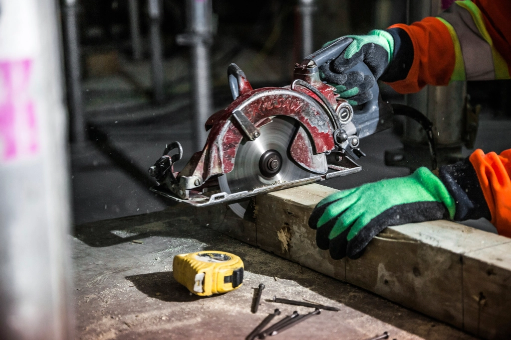 Circular Saw: Power Through Anything (image credits: rawpixel)
