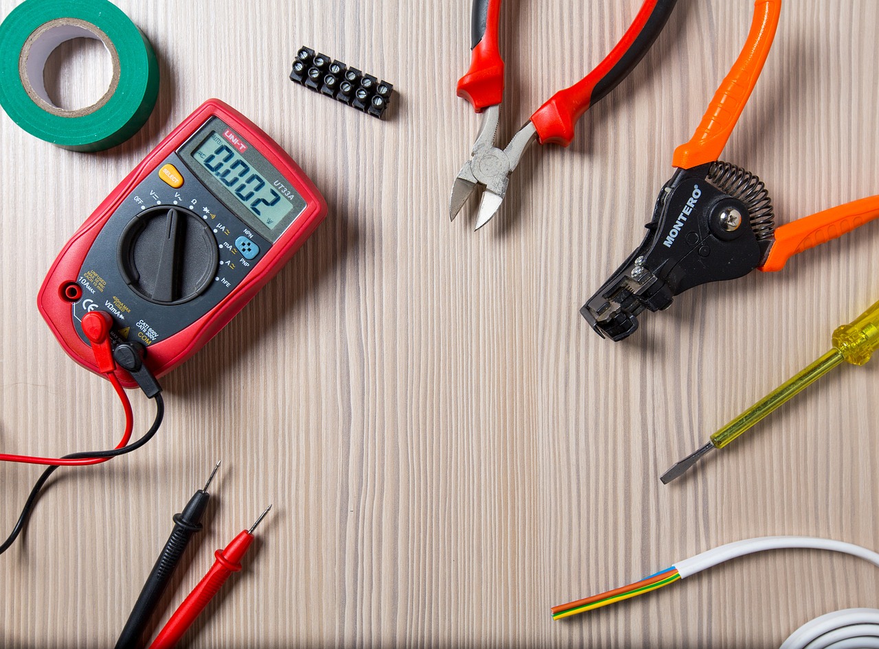 Essential Tools Every Home Electrician Should Have (image credits: pixabay)