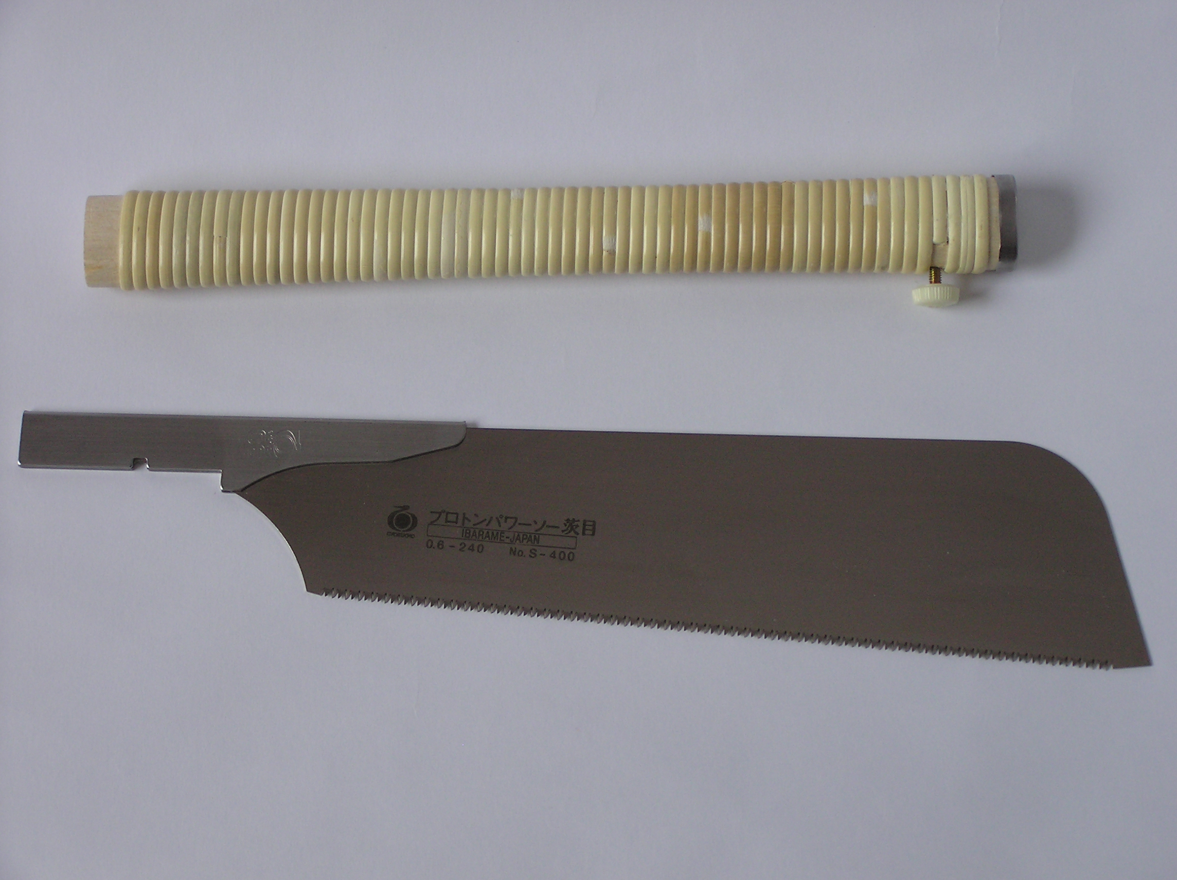 The Japanese Pull Saw: Precision in Every Stroke (image credits: wikimedia)