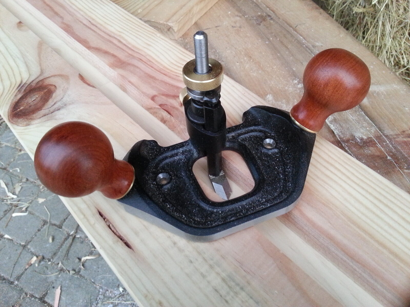The Router Plane: Hidden Hero for Perfect Grooves (image credits: wikimedia)