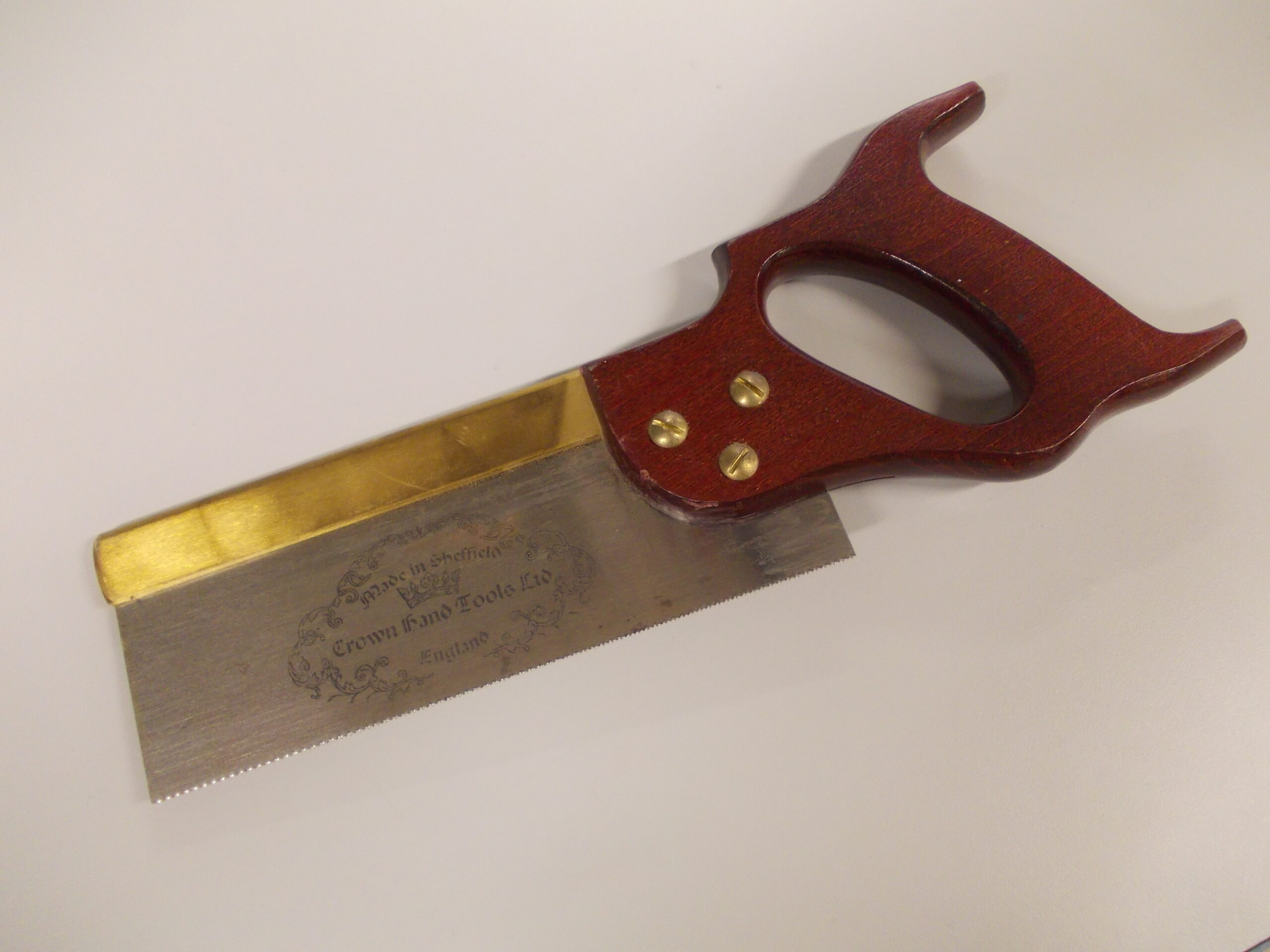The Dovetail Saw: Master of Fine Joinery (image credits: wikimedia)