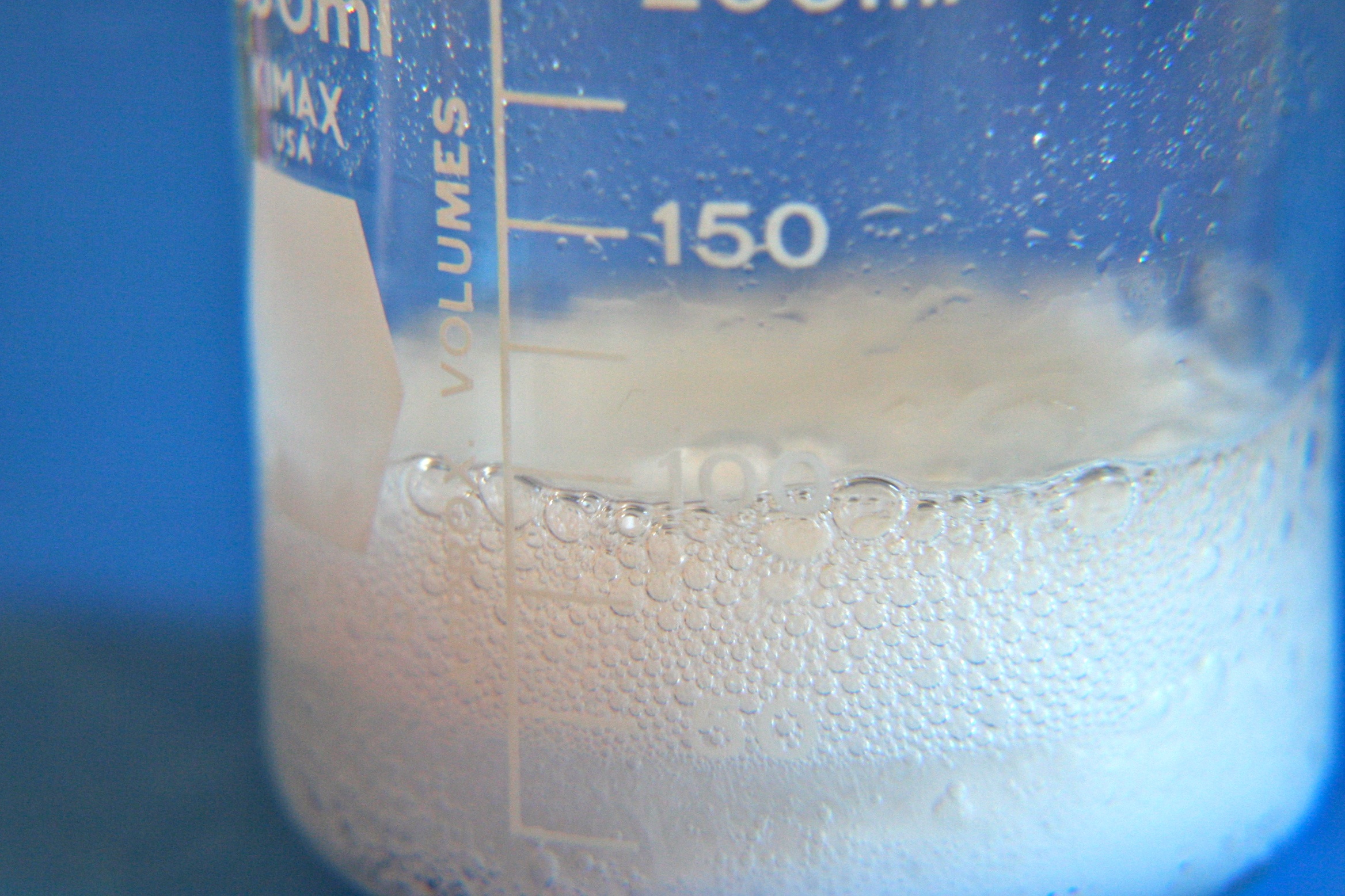 Baking Soda and Vinegar Solution (image credits: wikimedia)