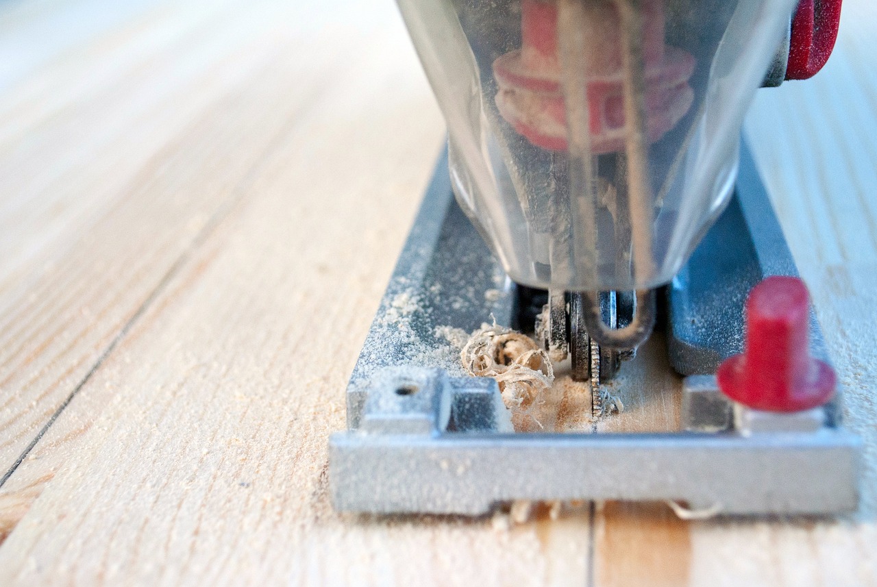 The Best Power Tools for Woodworkers on a Budget