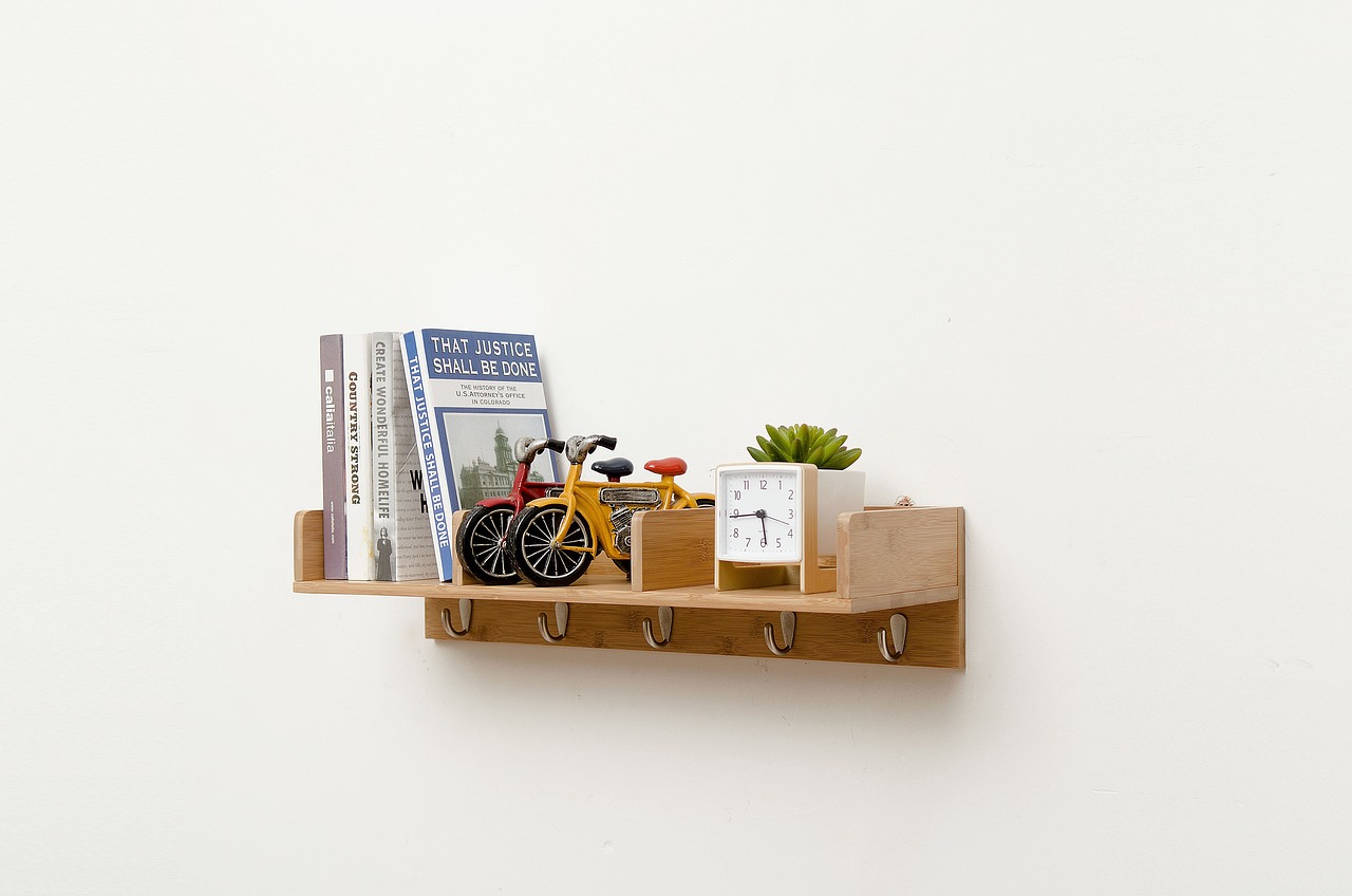 Coat Rack (image credits: pixabay)